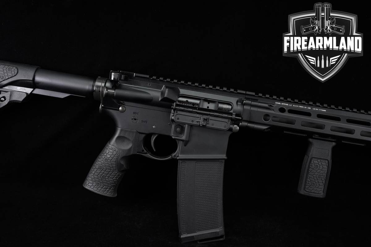 Daniel Defense DDM4 V7 5.56 NATO AR-15 AR15 16"