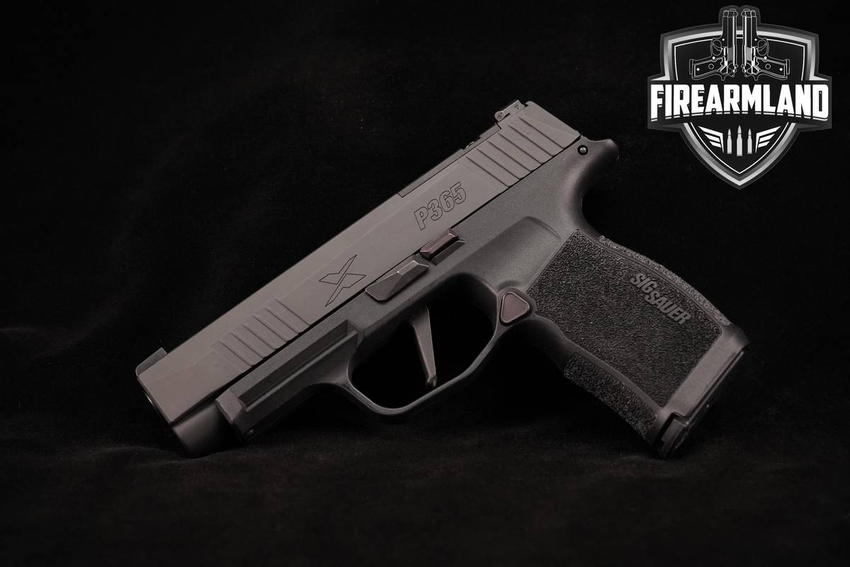 Sig Sauer P365 XL 9mm 3.7" P 365 P365XL +2 MAGS & ORIG CASE