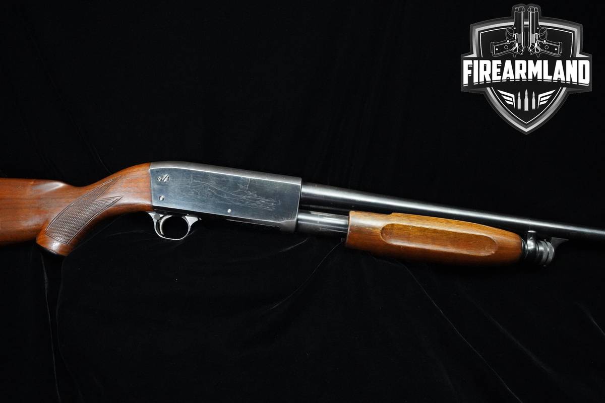 1953 Ithaca Model 37 Featherlight 12-Gauge 26" Blued Ithaca 37 2 3/4"