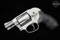 Smith & Wesson (S&W) Model 638 Bodyguard Airweight -3 .38 Spl. Stainless in Excellent Condition Image 4