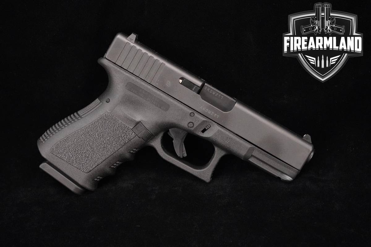 Glock 19 Gen3 9mm 4.02" G19 Gen 3 +HOLSTER