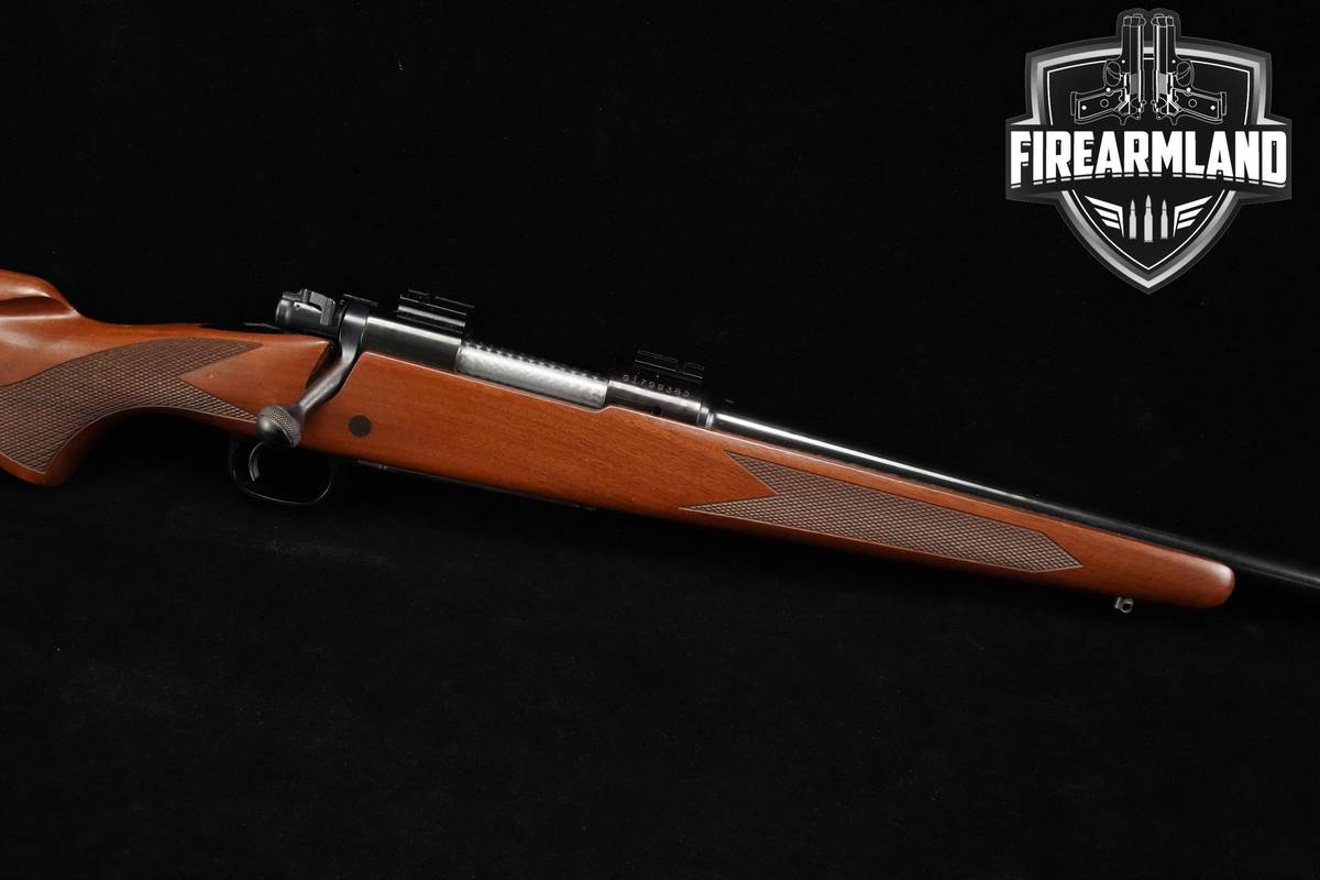 HUNTING 1986 Winchester Model 70 Lightweight 243-Win 22" Winchester 70 M70