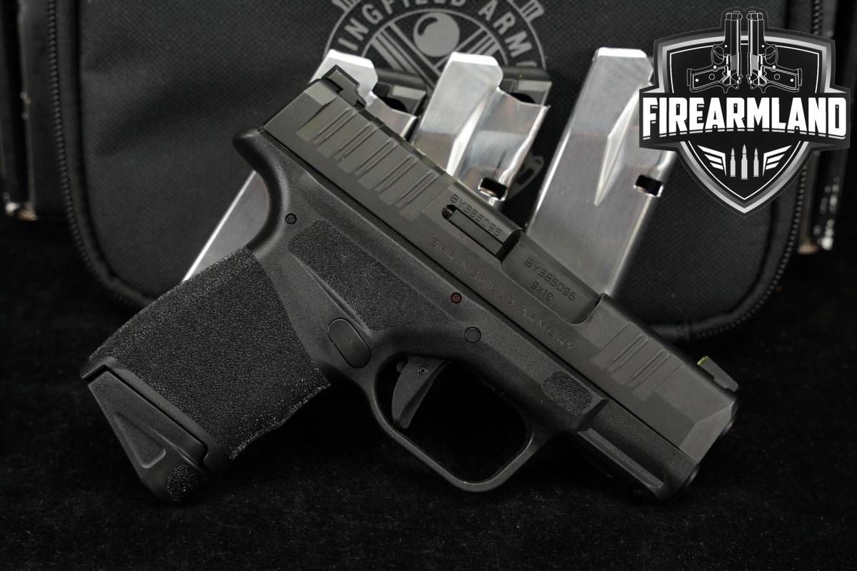 Springfield Armory Hellcat 9mm 3" +4 MAGS & ORIG BOX