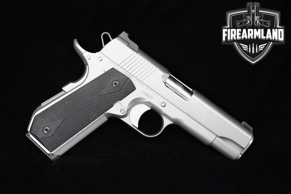 Dan Wesson Valor Stainless 45 ACP 1911 5" Dan-Wesson Valor 1911 +2 MAGS