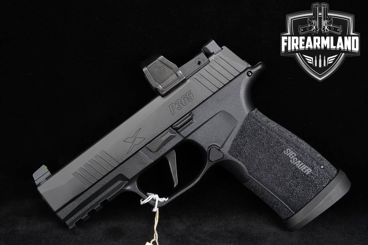 LNIB Sig Sauer P365 XMacro 9mm 3.7 P-365 +3 MAGS, OG CASE & ROMEOZero Elite
