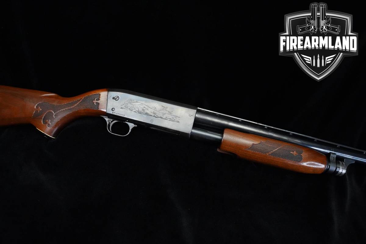1975 Ithaca Model 37 Featherlight 12-Gauge 28" Blued Ithaca 37 VENT RIB