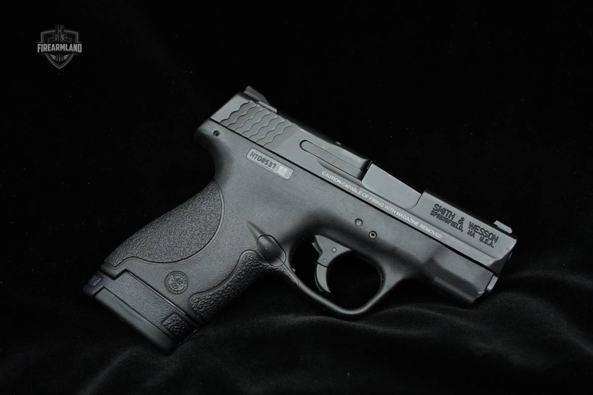 S&W M&P9 Shield 9mm Smith & Wesson Compact 9 mm M&P9 S&W Semi Pistol Shield