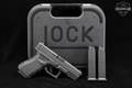 Glock 23 Compact .40 S&W Black in Very Good Condition Image 2