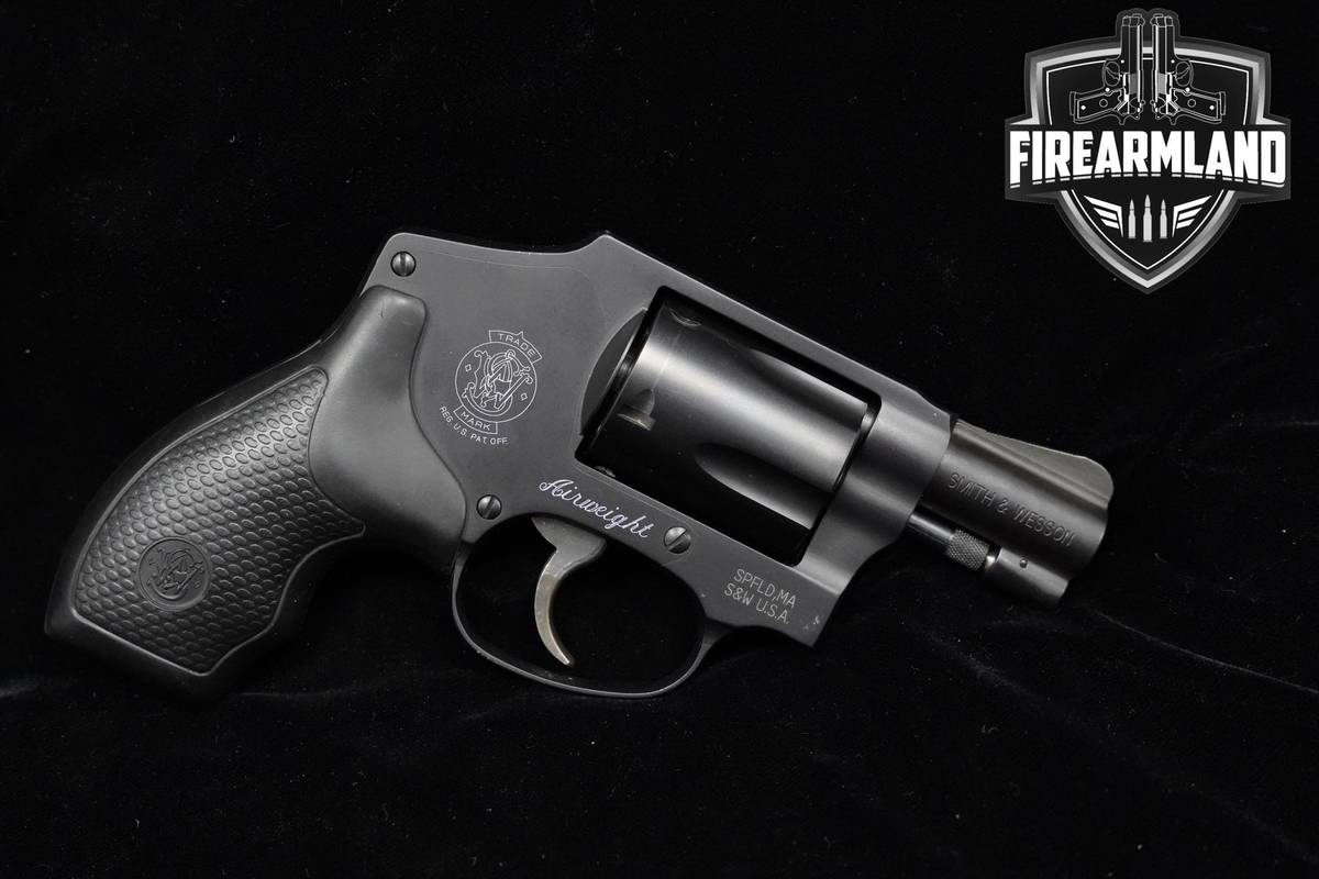 Smith & Wesson (S&W) Model 442-2 Airweight 38 Special +P S&W 442-2 +HOLSTER