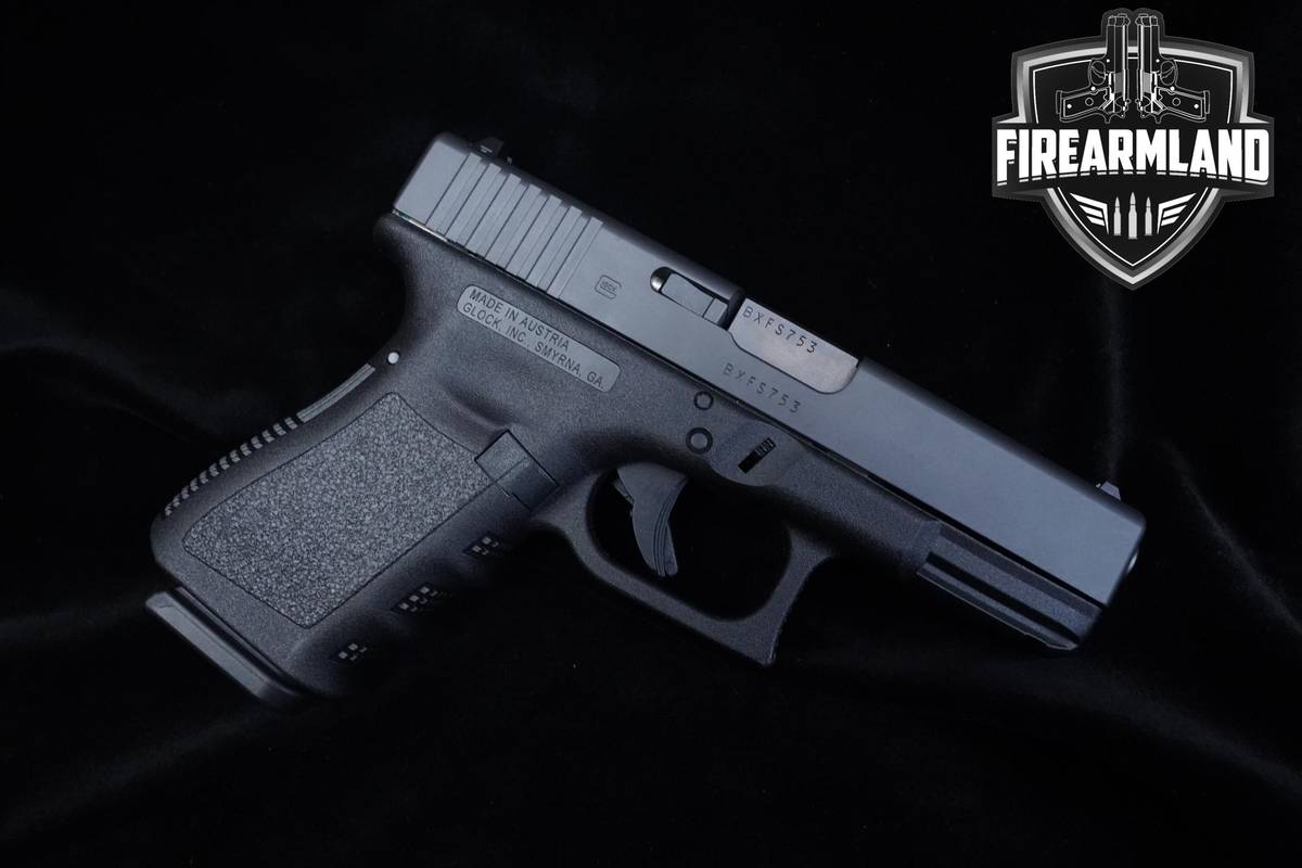 Glock 19 Gen3 9mm 4.02" Glock G19 Gen-3 +2 MAGS & HOLSTER