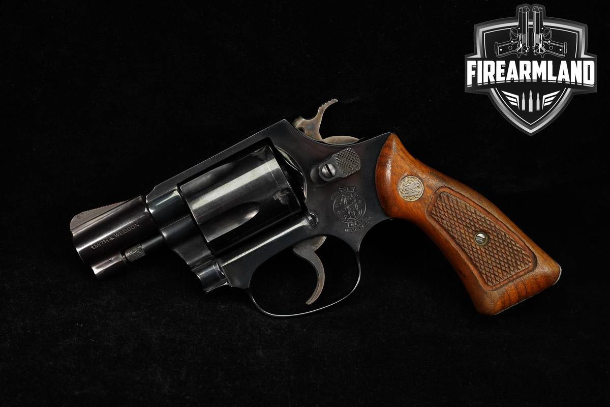 1982 Smith & Wesson S&W Model 36 Chiefs Special 38 Spl 2" M36 Revolver