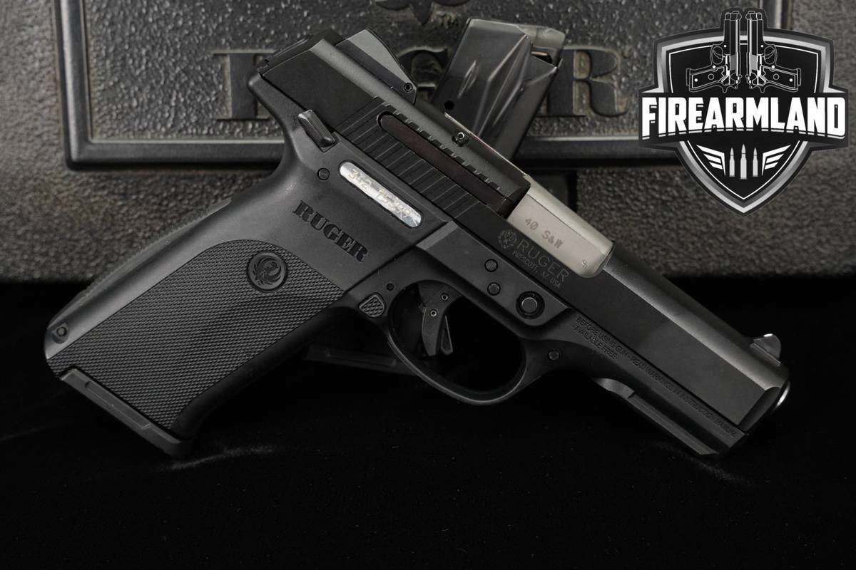 Ruger SR40 40 S&W 4.14" SR +2 MAGS & ORIG CASE