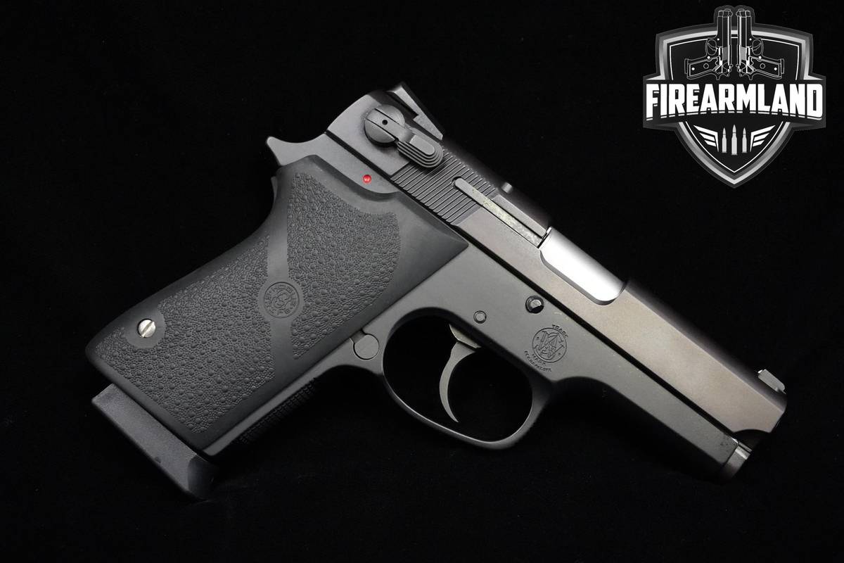 1990-95 Smith & Wesson (S&W) Model 3914 9mm 3.5" Blued S&W 3914 +3 MAGS S&W