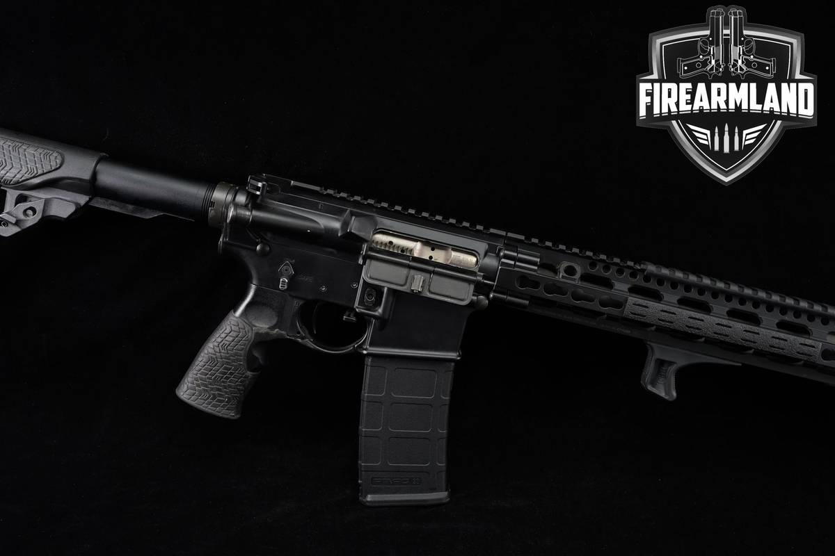 Daniel Defense DDM4 V11 LW 5.56 NATO AR-15 AR15 16" Defense Rifle