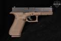 Glock G17 Gen5 9mm Luger Two-Tone Black & FDE in Good Condition Image 4