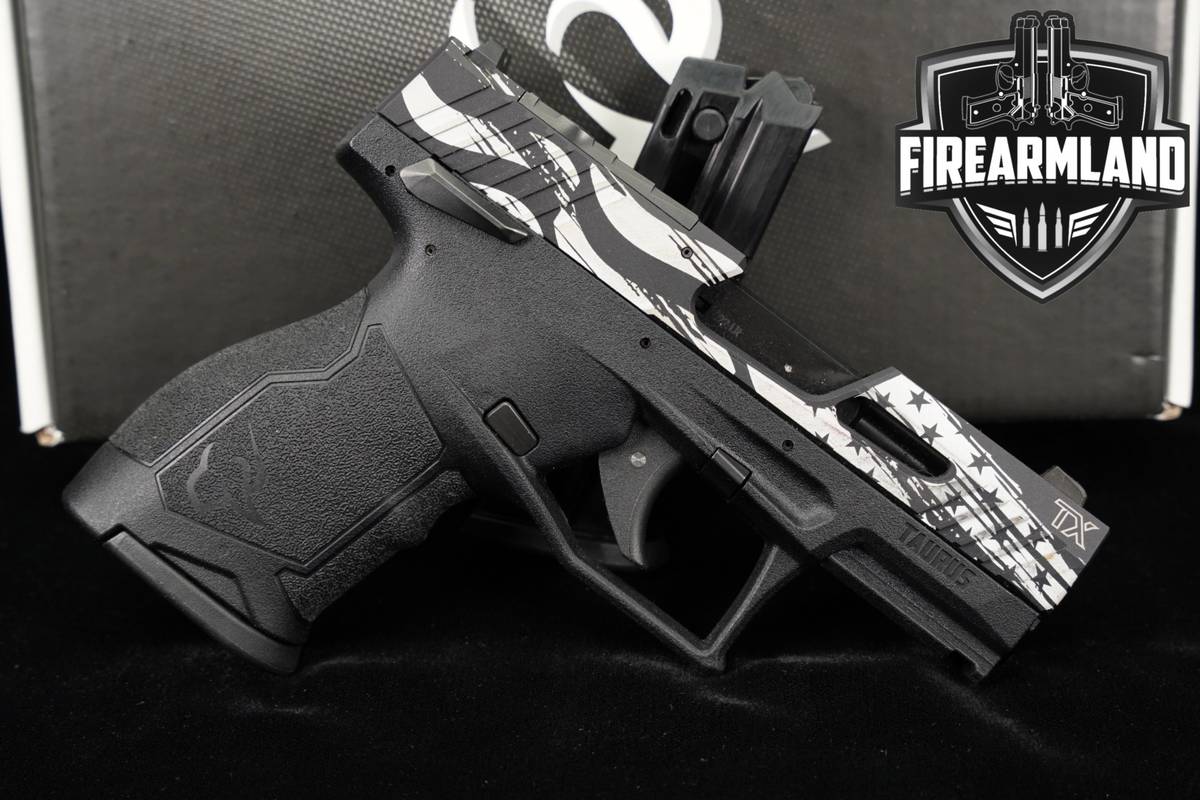 Taurus TX22 Compact T.O.R.O 22LR Black/White U.S Flag TX 22 +ORIG BOX