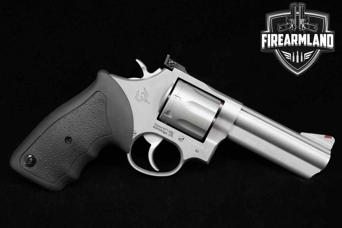 7-SHOT Taurus Model 66 357-Magnum 4" Taurus 66 DA/SA