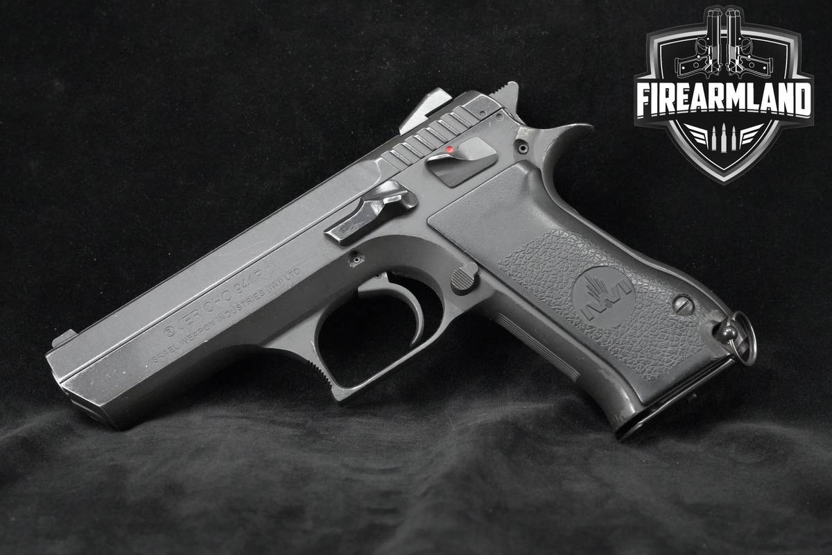 IWI Jericho 941F 9mm 4.4" IWI Jericho-941-F +3 MAGS & HOLSTER