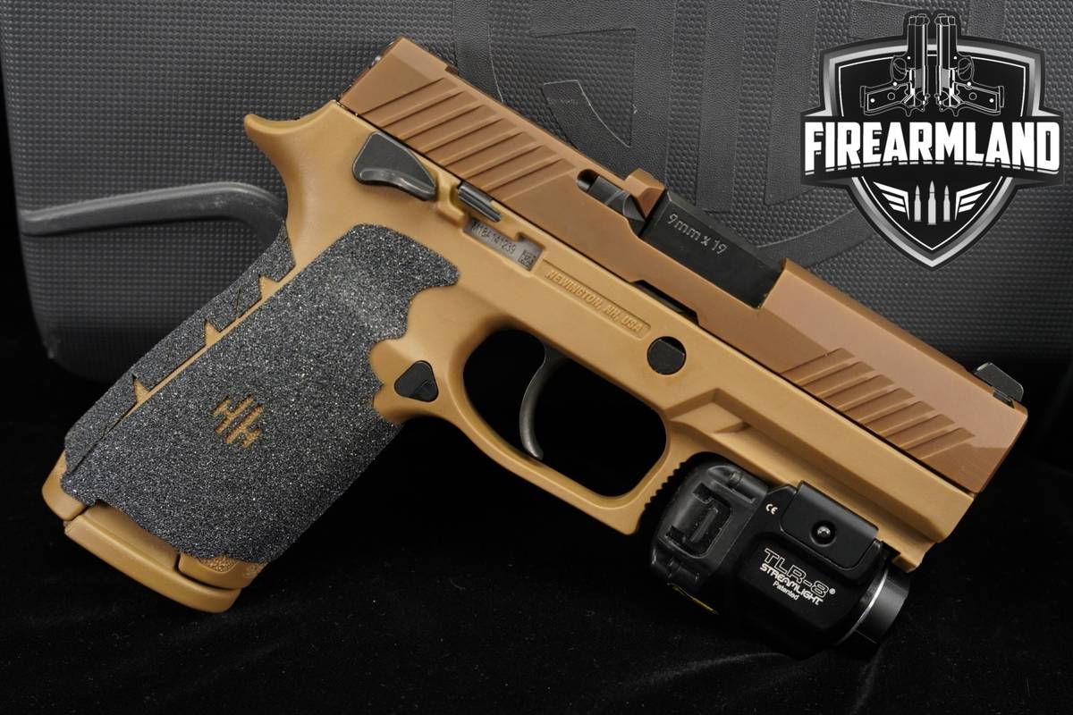 Sig Sauer P320-M18 9mm P-320 M-18 +3 MAGS, ORIG CASE, TLR-8 LIGHT