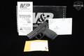 Smith & Wesson (S&W) M&P 40 Shield Micro compact .40 S&W Black in Very Good Condition Image 2