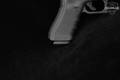 Glock 22 Gen4 .40 S&W Black in Excellent Condition Image 4
