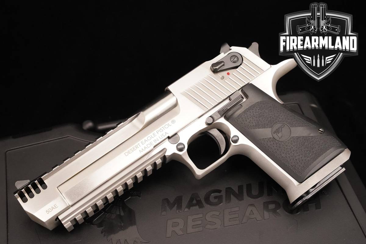 Magnum Research Desert Eagle Mark XIX 19 50 AE 50AE Stainless w Rail & CASE