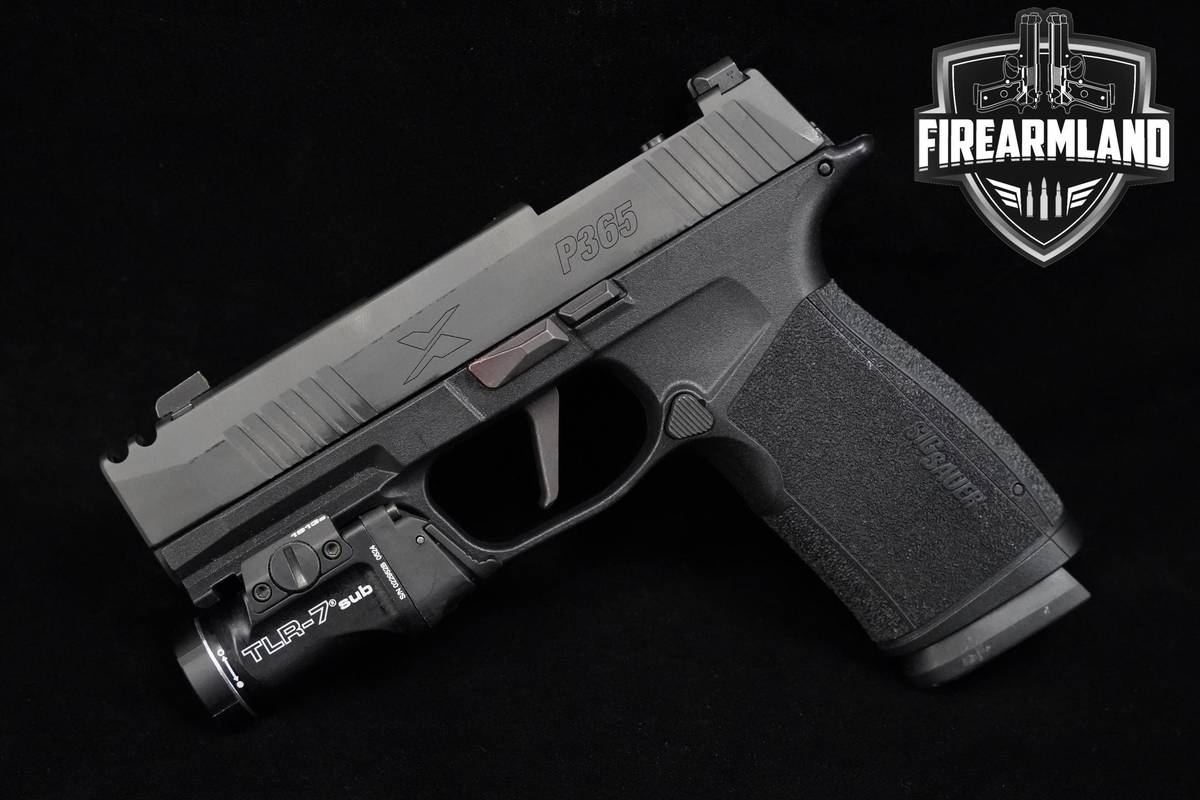 Sig Sauer P365 XMACRO COMP 3.1" Nitron Sig-Sauer P365-XMACRO +Streamlight