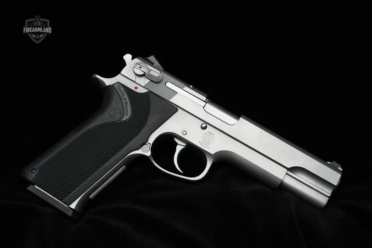Smith & Wesson Model 1006 10mm Stainless DA/SA Striker Fired S&W 1006 S&W