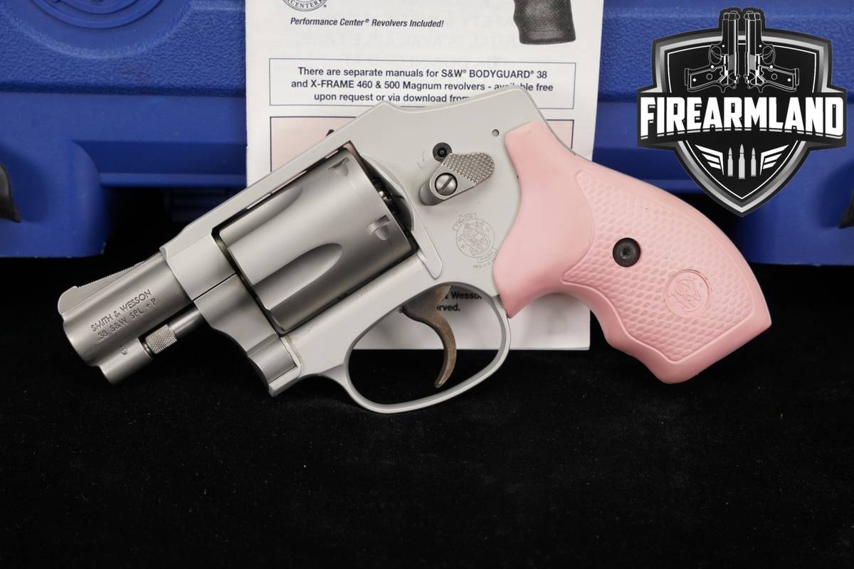 Smith & Wesson Model 642-2 Pink And Black Boot Grips S&W +ORIG CASE