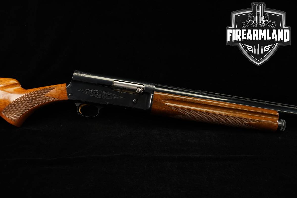 1968 Browning Auto-5 Light Twelve 12-Gauge 27.5" Blued & Walnut 2 3/4"
