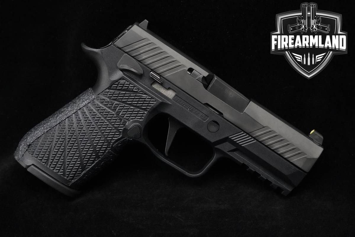 Sig Sauer P320C Compact MA Compliant 9mm Nitron Sig-Sauer P320C +ORIG CASE
