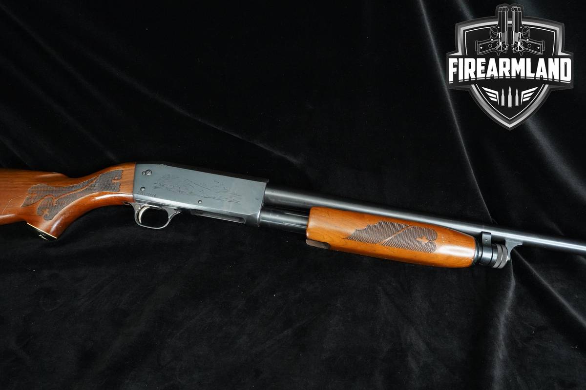 1971 Ithaca Model 37 Featherlight 12-Gauge 28" Blued Ithaca 37 2 3/4"