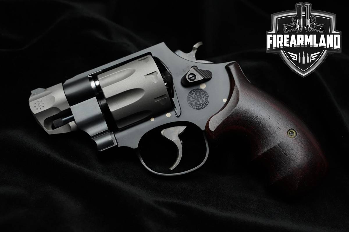Smith & Wesson (S&W) 327 Performance Center 357 Magnum 2" 327 S&W DA/SA 8rd