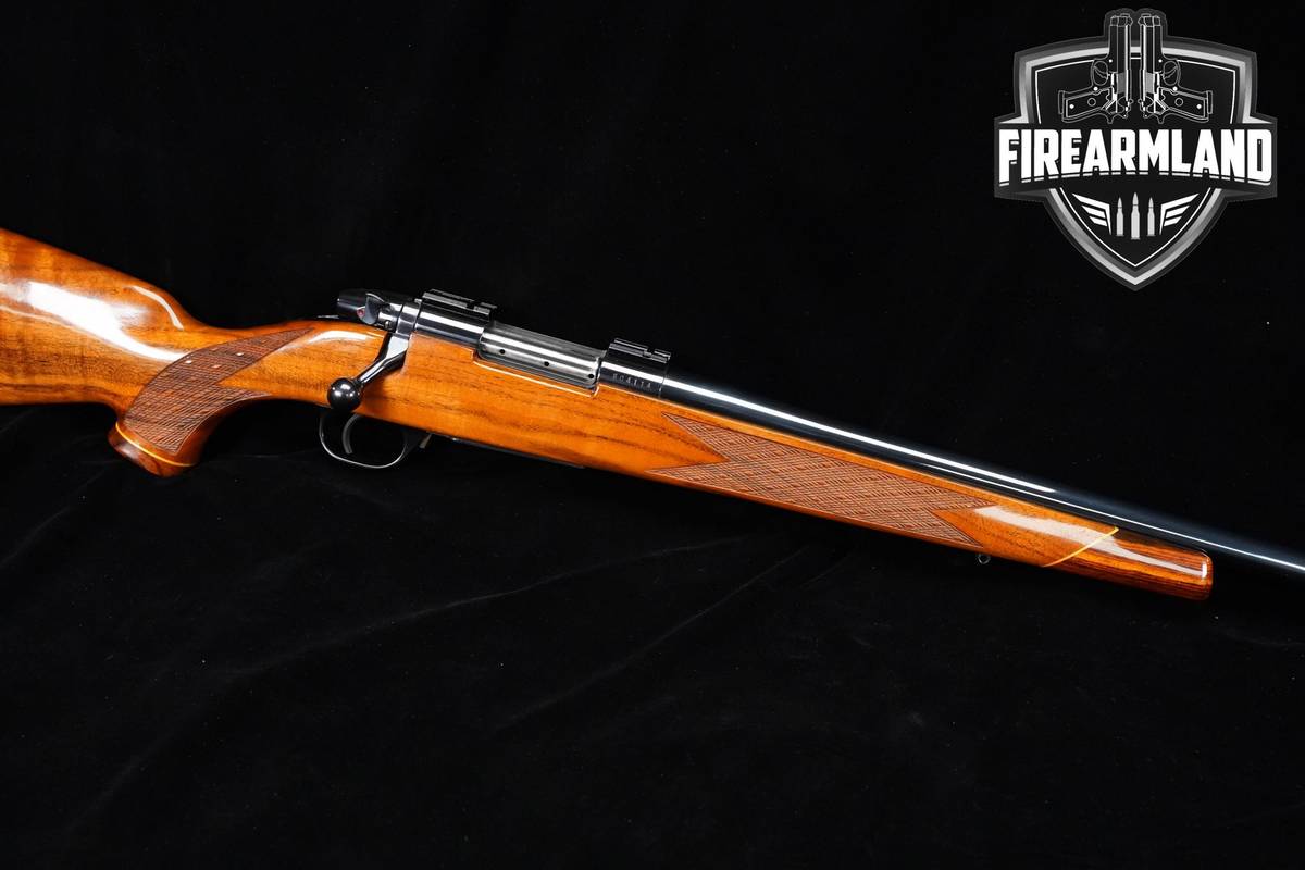 Weatherby Mark V Varmintmaster 22-250 Rem 26" Blued & Walnut Monte Carlo
