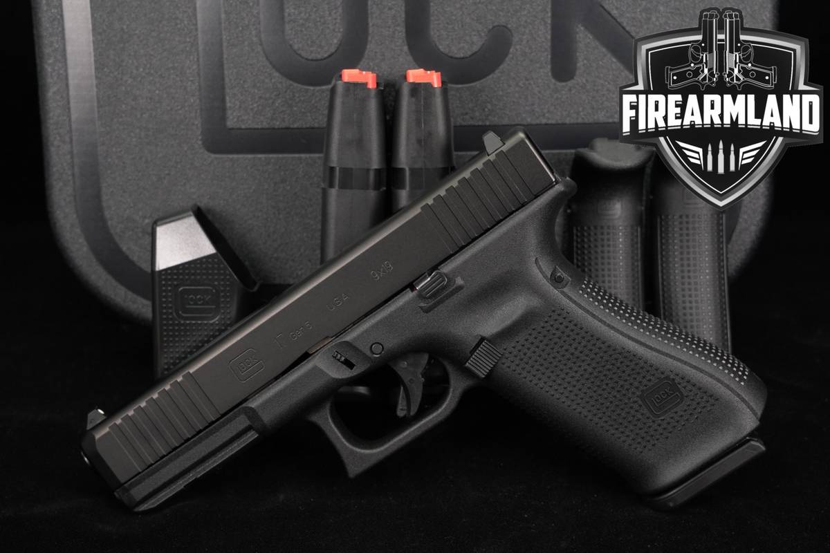 LIKE-NEW Glock 17 Gen5 9mm 4.49" G17 Gen-5 Pistol +3 MAGS & ORIG CASE