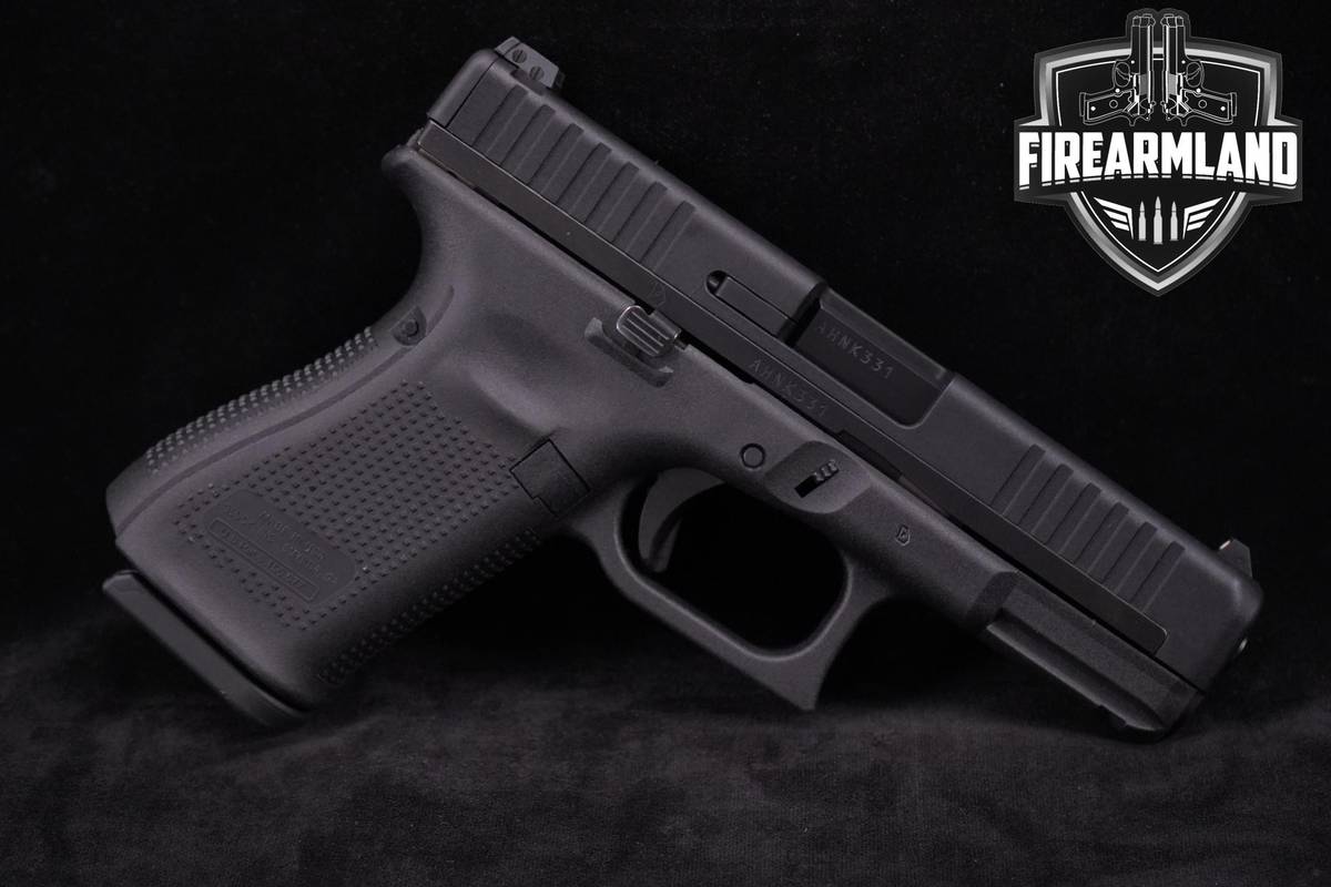 Glock 44 22LR 4" G44 +2 MAGS & ORIG CASE