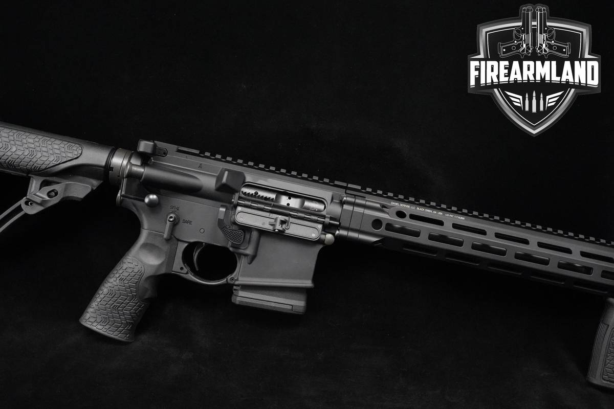 COMPLIANT Daniel Defense DDM4 V7 SLW 5.56 NATO 17" Daniel DDM4V7 +ORIG CASE