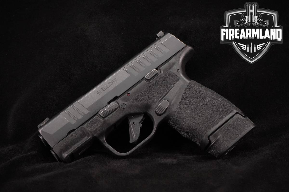 Springfield Armory Hellcat 9mm 3" SA +2 MAGS & ORIG BOX