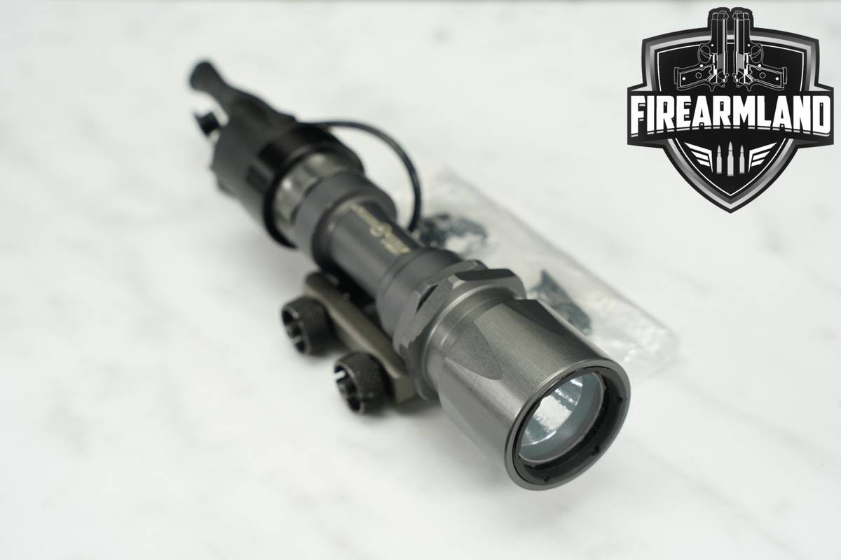 SureFire M951 W/ XM07 Remote Duel Switch Tailcap 65 Lumens Weapon Light