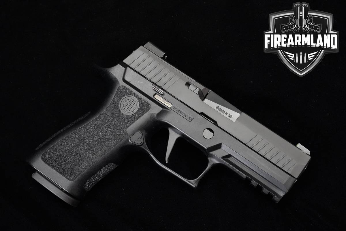 Sig Sauer P320 XCarry 9mm Nitron Sig-Sauer P320 X-Carry +3 MAGS & ORIG CASE