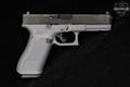 Glock G17 Gen5 Non-MOS 9mm Luger Two-Tone Black & Gray in Excellent Condition Image 5