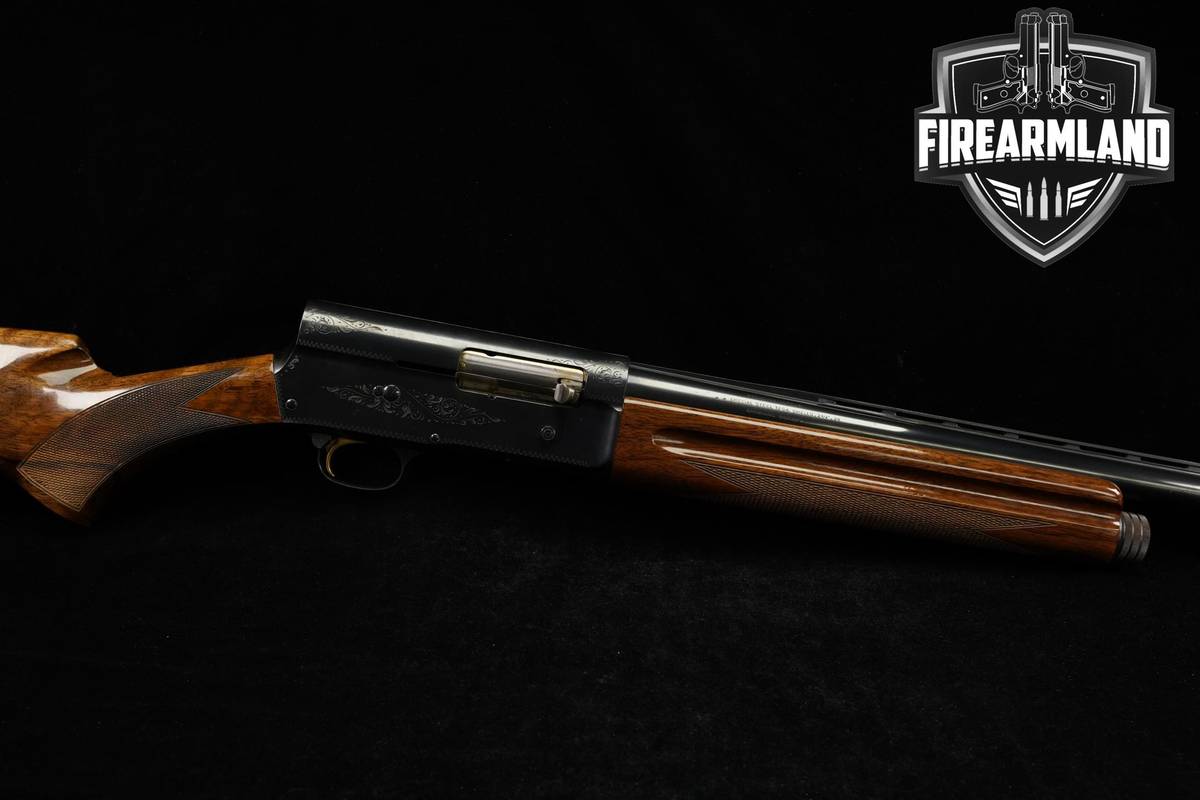1975 Browning Auto-5 Light Twelve 12-Gauge 27.5" Blued & Walnut A5 2-3/4"