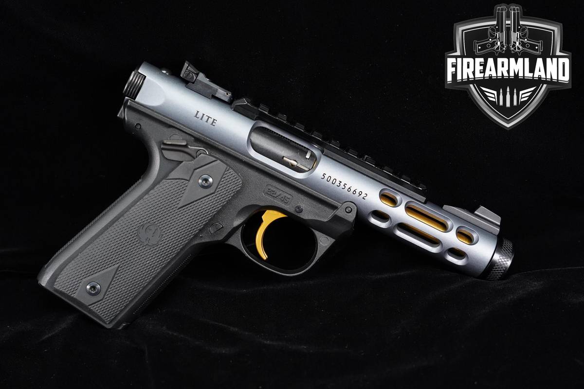 Ruger Mark IV 22/45 Lite 22LR 4.4" Gray Anodized +2 MAGS & ORIG CASE