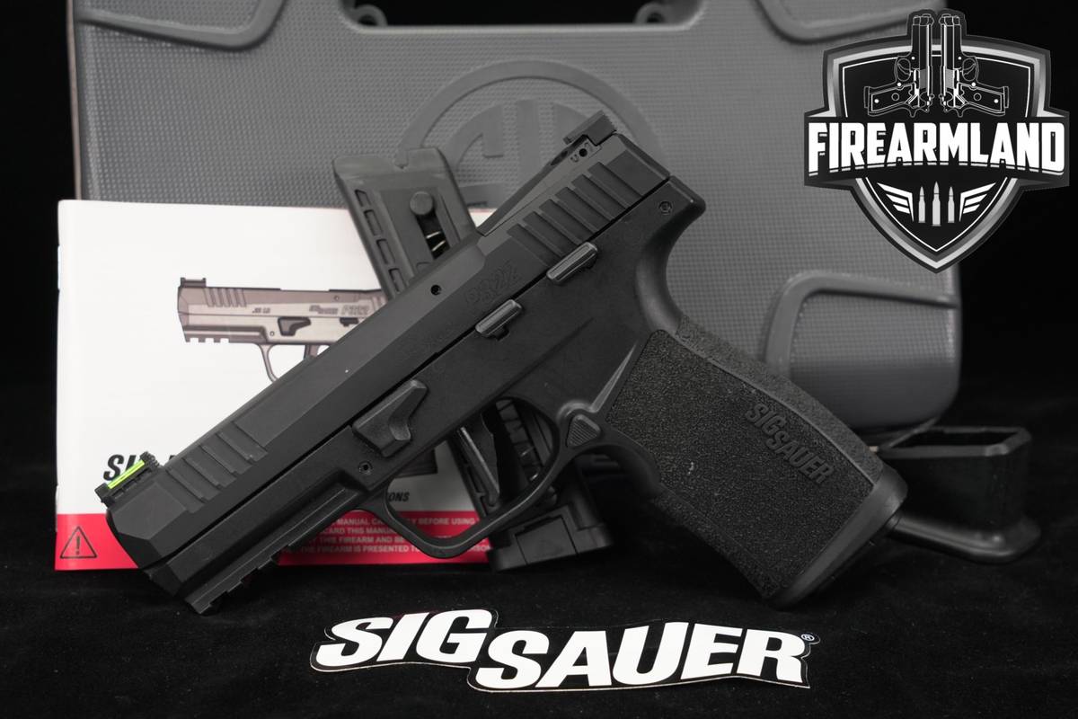 Sig Sauer P322 22LR P 322 THREAD ADAPTER +2 MAGS & ORIG CASE