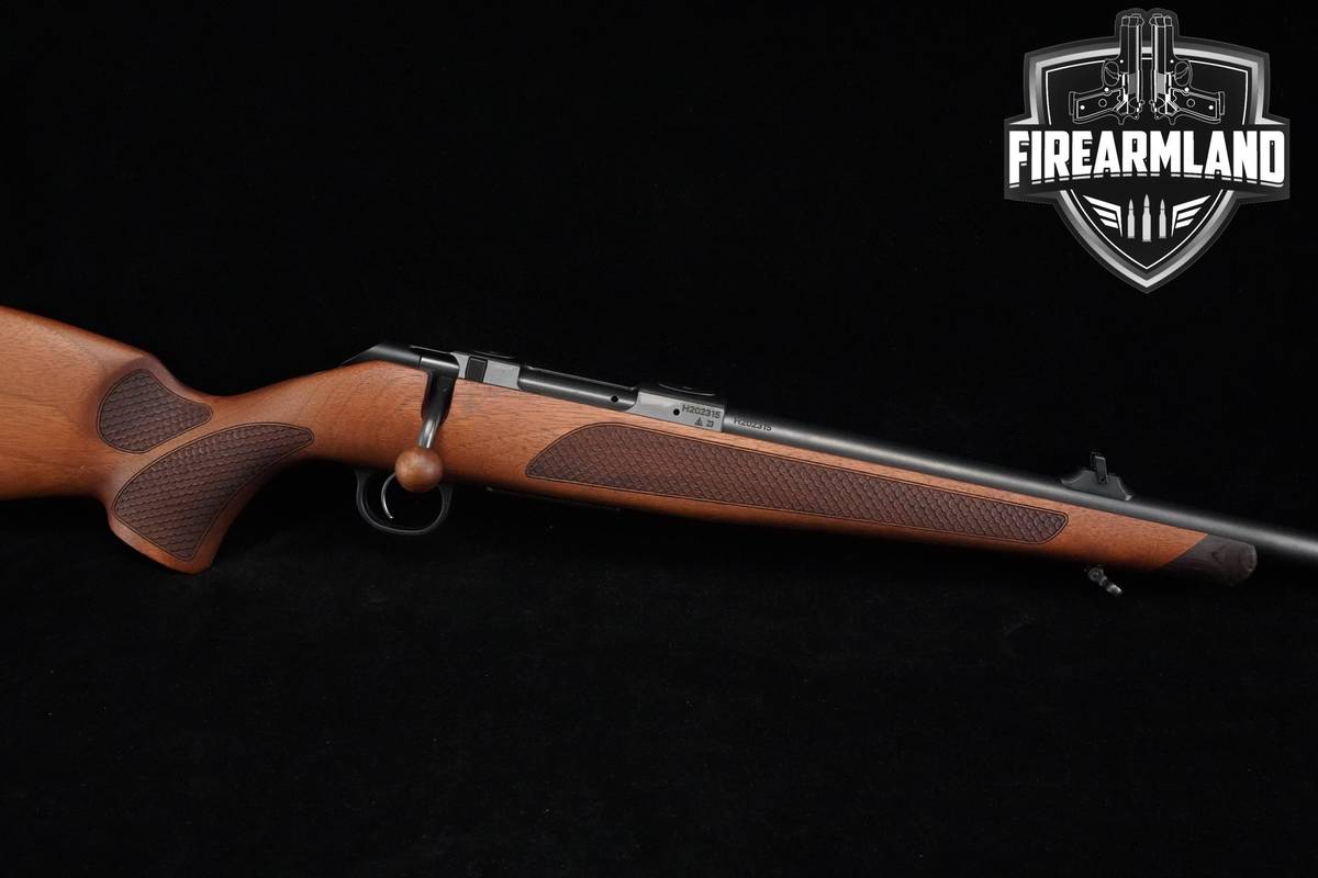 DESIRED CZ 600 Lux ST1 223 Rem 20" Black & Walnut