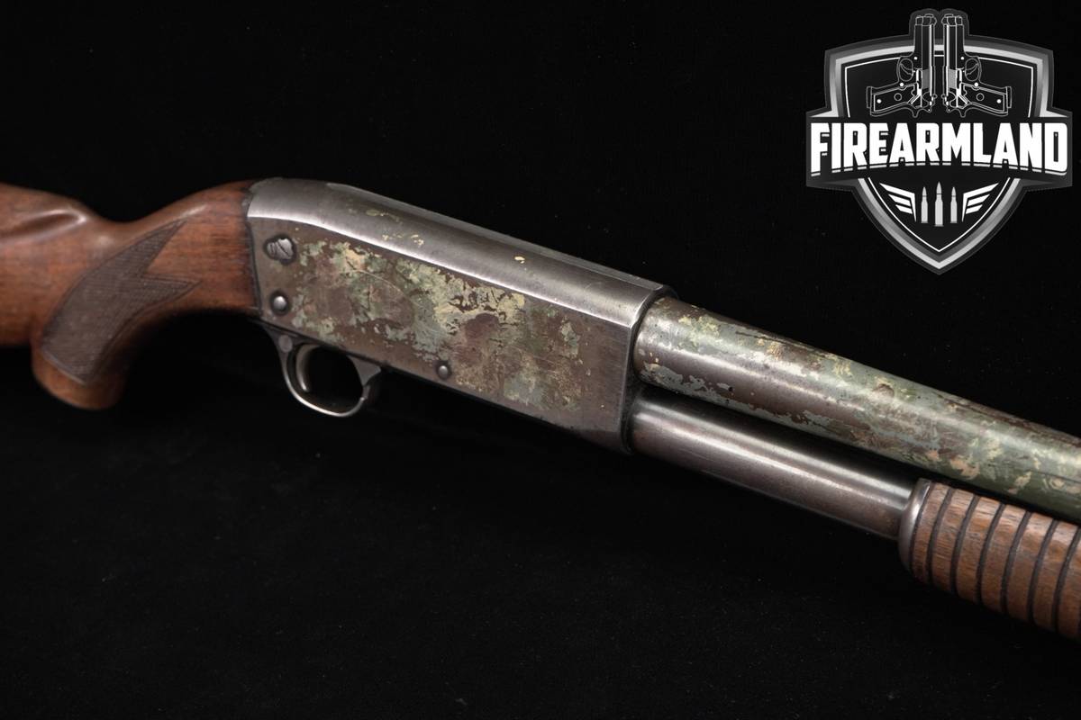Ithaca Model 37 Featherlight 12-Gauge 30" Camouflage & Walnut 2 3/4"