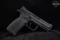 Smith & Wesson (S&W) M&P-40 .40 S&W Black in Very Good Condition Image 3