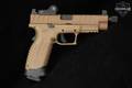 Springfield Armory XD-M Elite 4.5" OSP Threaded 9mm Luger FDE in Excellent Condition Image 3