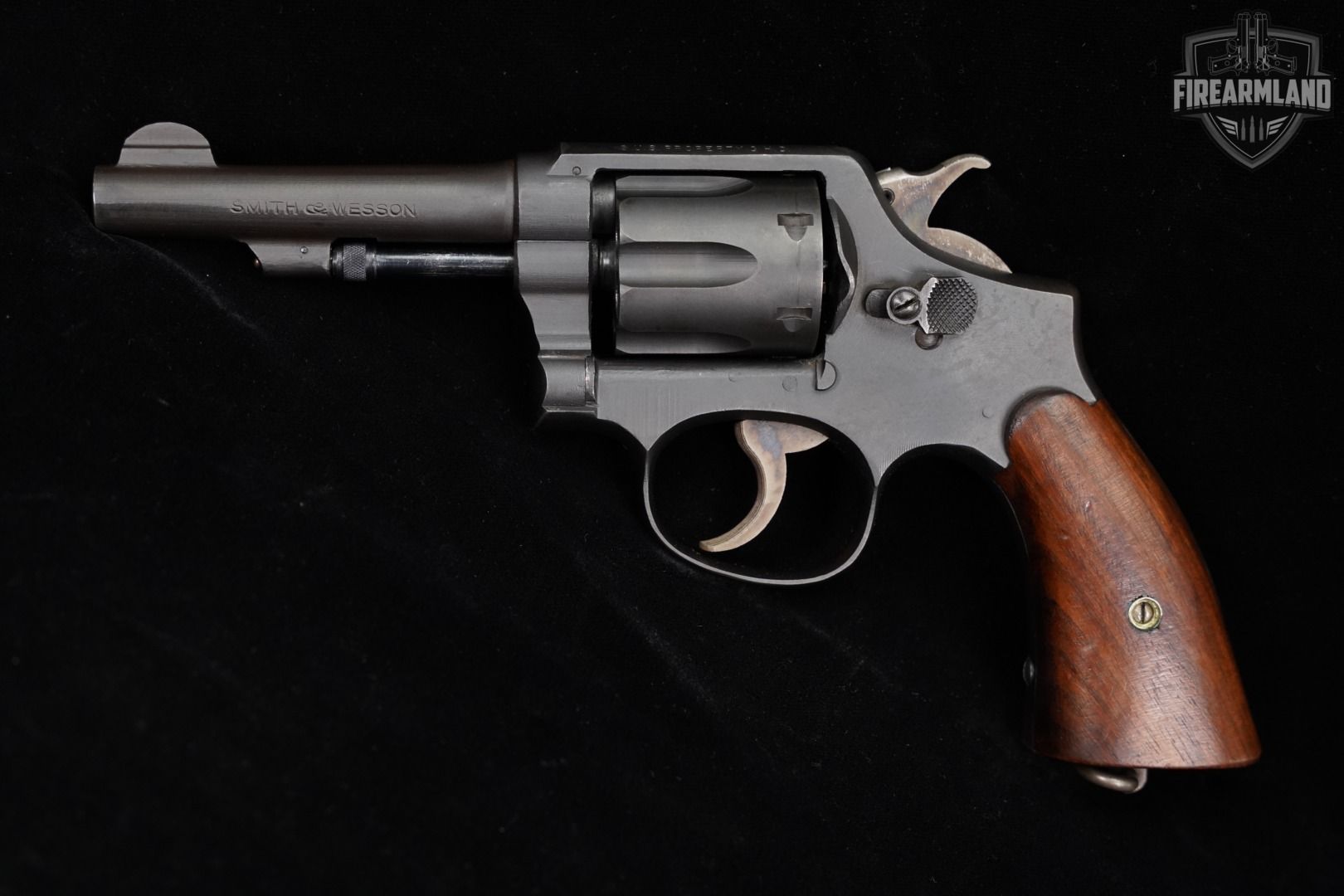 Vintage 1943 Smith & Wesson Victory Model .38 Special 4