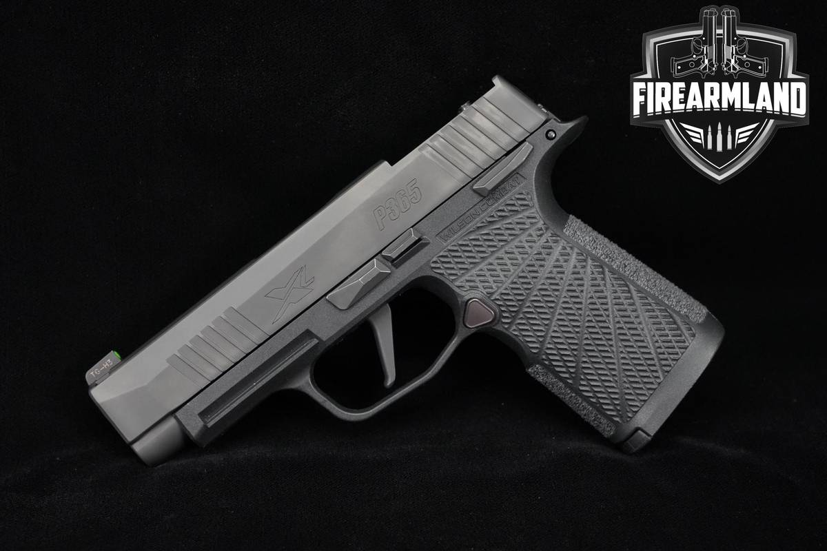 Sig Sauer P365 XL 9mm 3.7" Wilson Combat P365XL +2 MAGS & ORIG CASE